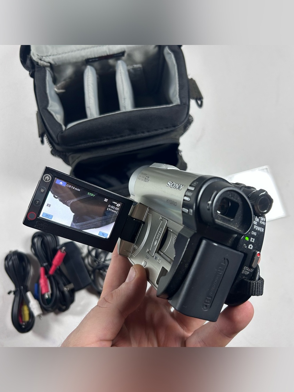 Sony DCR-DVD650 Mini DVD Handycam Tested Working Battery 8B Stick Bag Accessorie